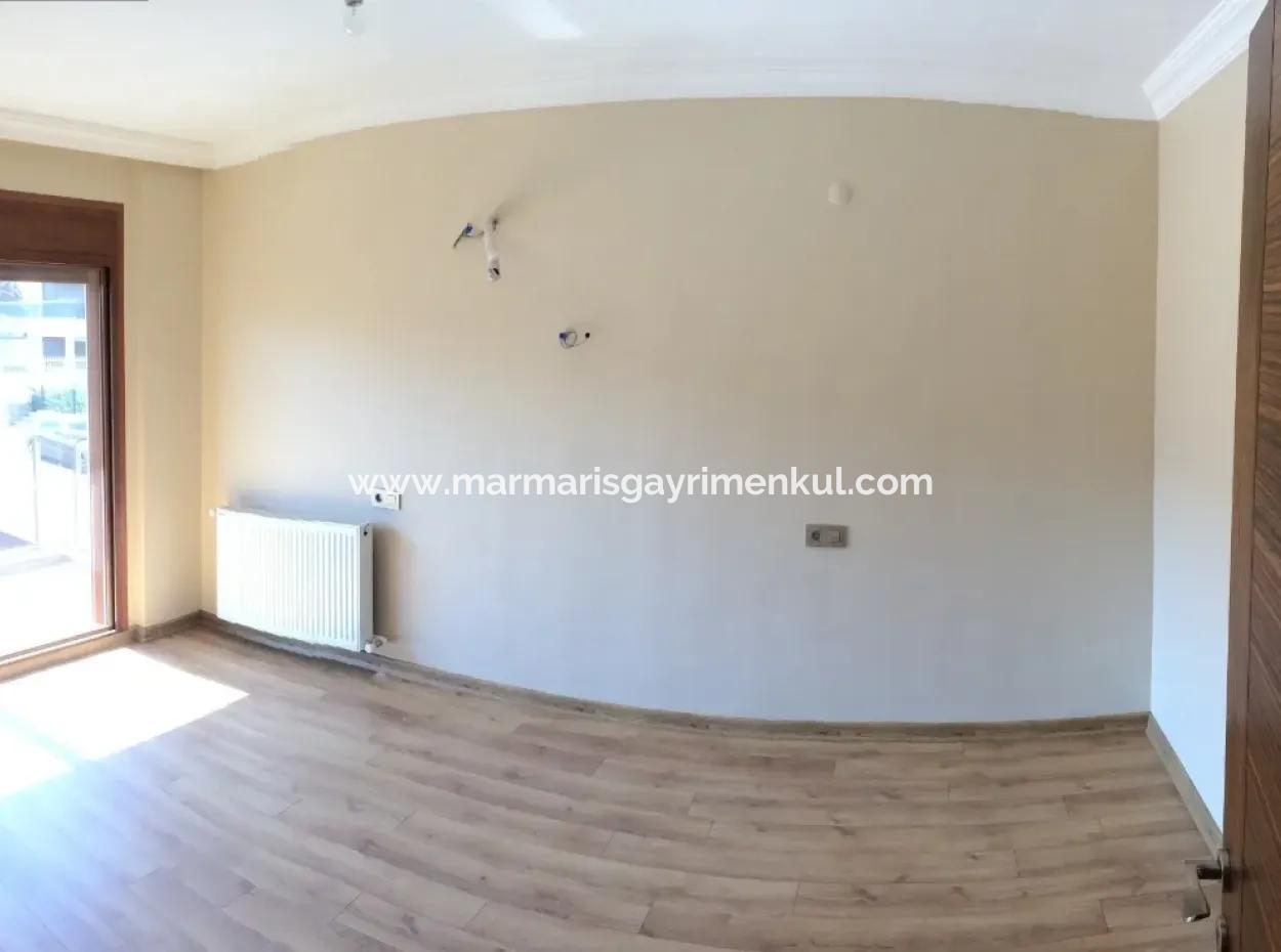 Marmaris Armutalan İkiz Müstakil Bahçeli 4 Oda 1 Salon Villa Satılık