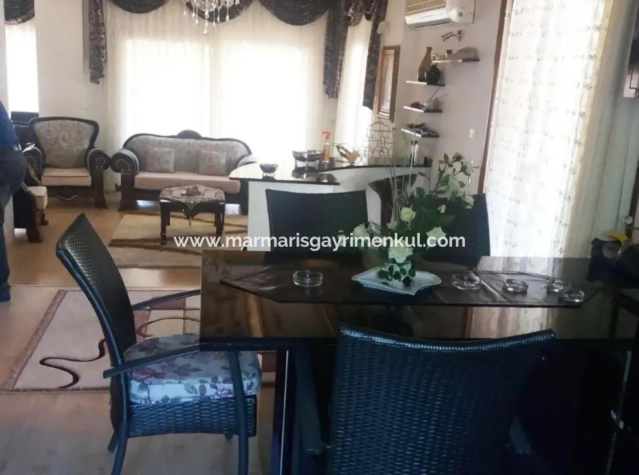 Marmaris İçinde 7000M2 Arsa Üzerine Kurulu 8 Oda Çiftlik Evi Havuz Mevcut