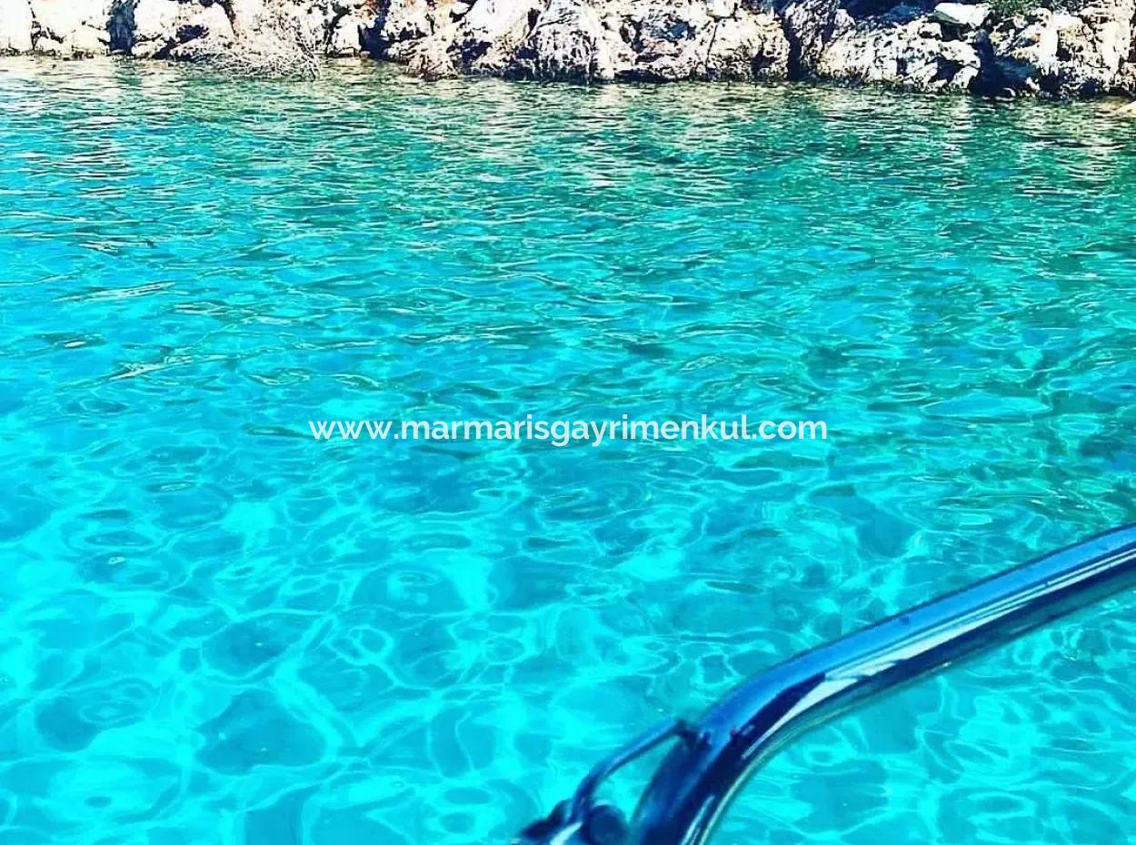 7000 M2 Arsa Üzerine Kurulu Yat Club Butik Otel ,Yat Çekek Yeri Denize Sıfır Satılık