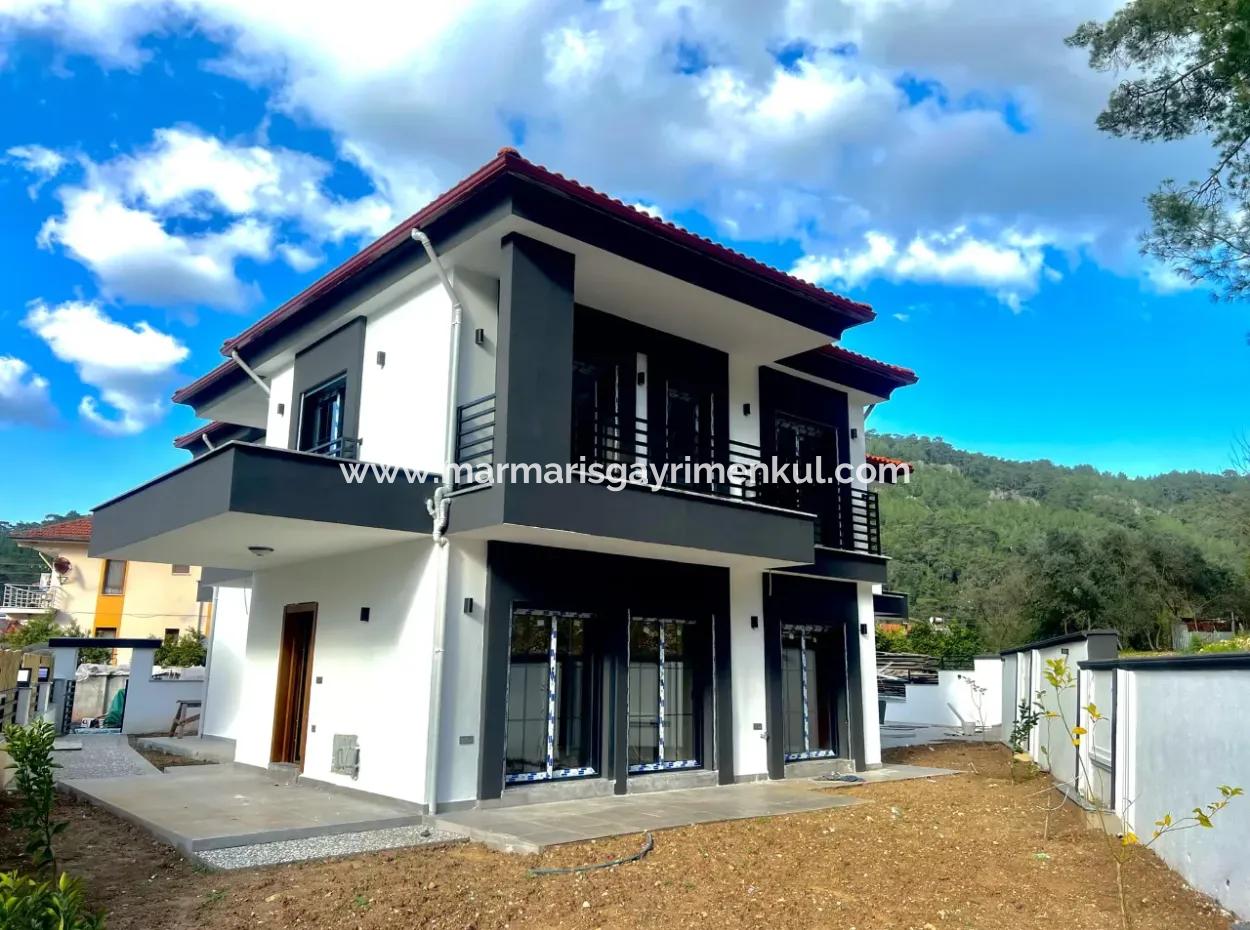 Akyaka Kitesurf,E Yakın Denize 2.5 Km Mesafede 3 Oda 1 Salon Müstakil Bahçeli Yüzme Havuzlu Otoparklı Satılık Daire 120M2