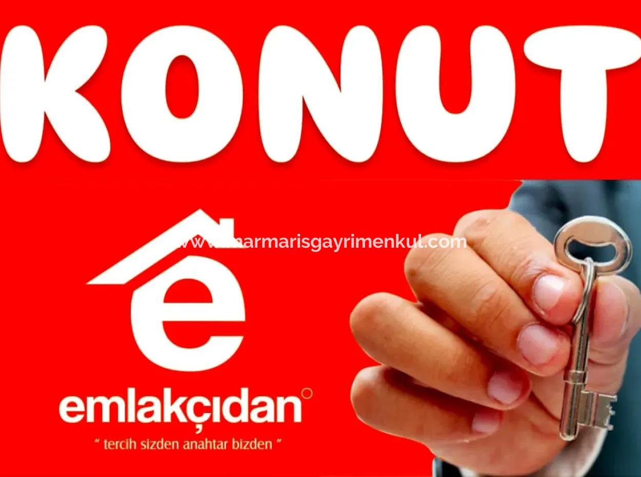 Marmaris Merkezinde Şık Site İçerisinde Giriş Kat Bahçeli Lüks 3 Oda 1 Salon Otoparklı Satılık Daire