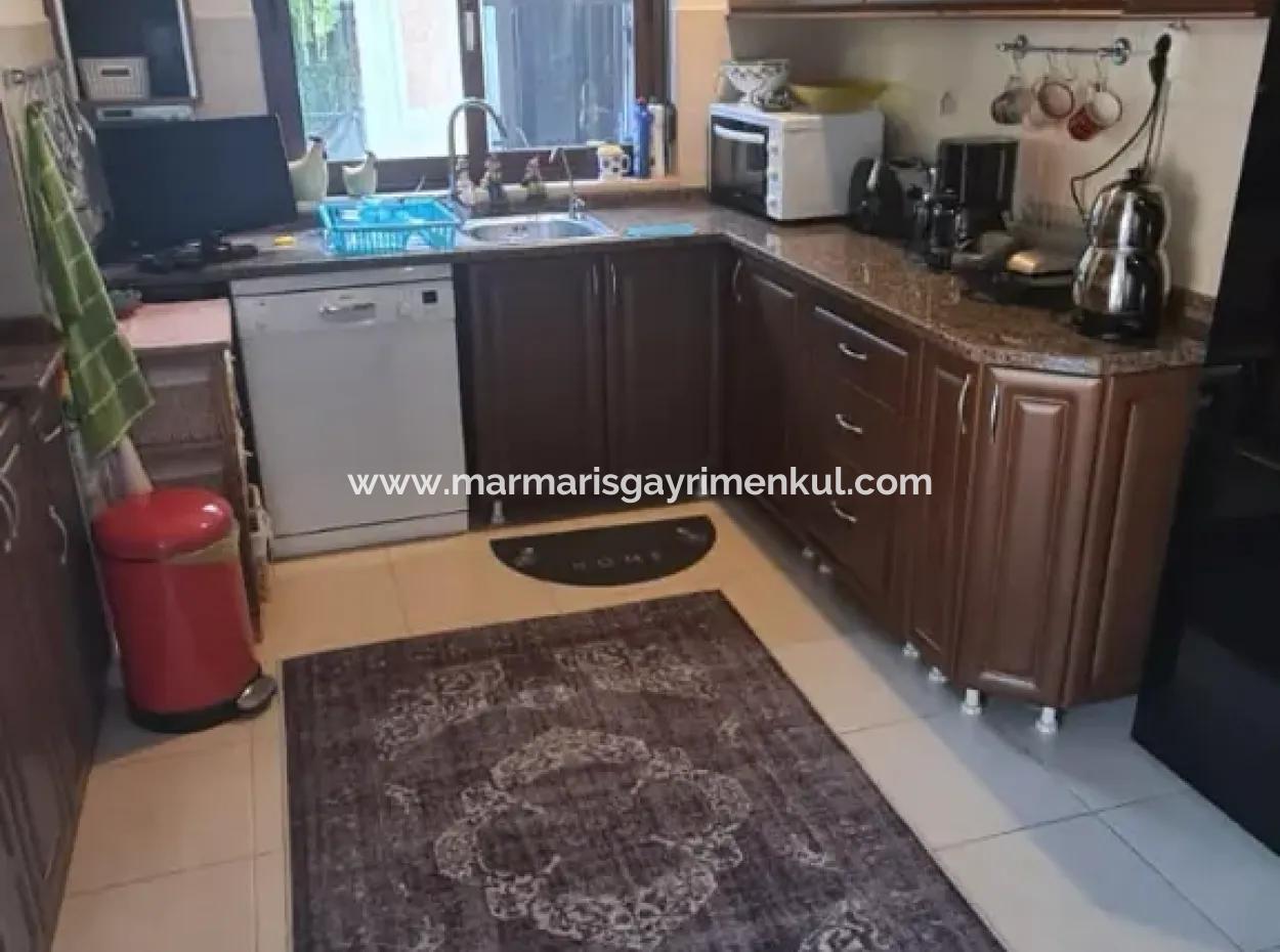 Marmaris Armutalan Mevkiinde Tam Müstakil Bahçeli Havuzlu Satılık Villa
