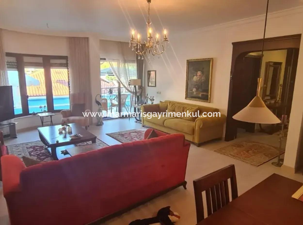 Marmaris Armutalan Mevkiinde Tam Müstakil Bahçeli Havuzlu Satılık Villa