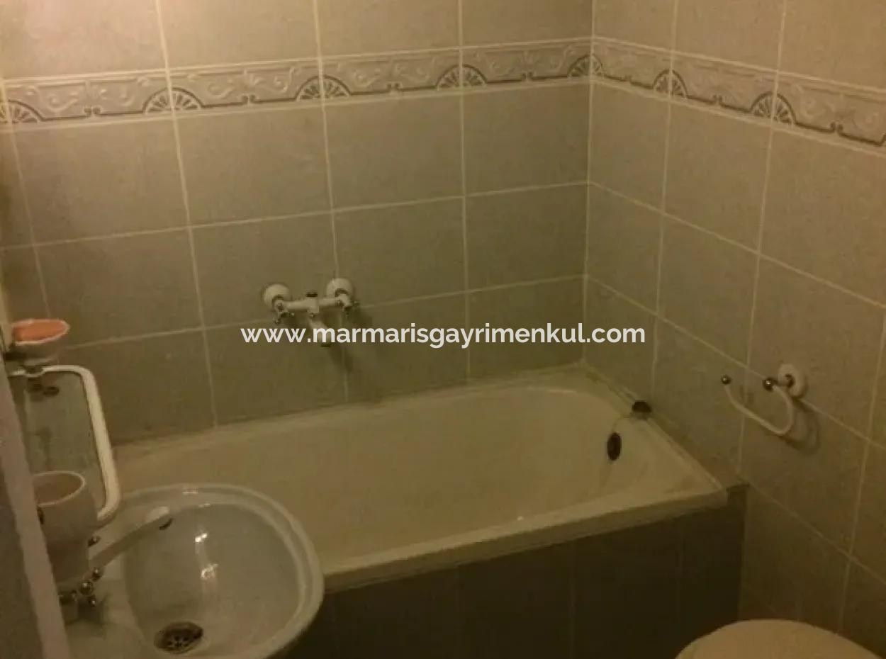 Gökova Bölgesinde Satılık Yüzme Havuzlu 8 Oda Taş Villa 740M2 Arsa