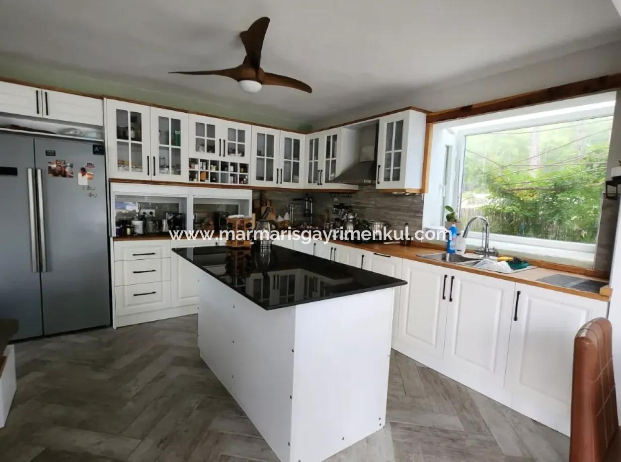 Ortaca Mahallesi Satılık 10.000 M2 İçerisinde Özel Yapım Havuzlu Çiftlik Evi