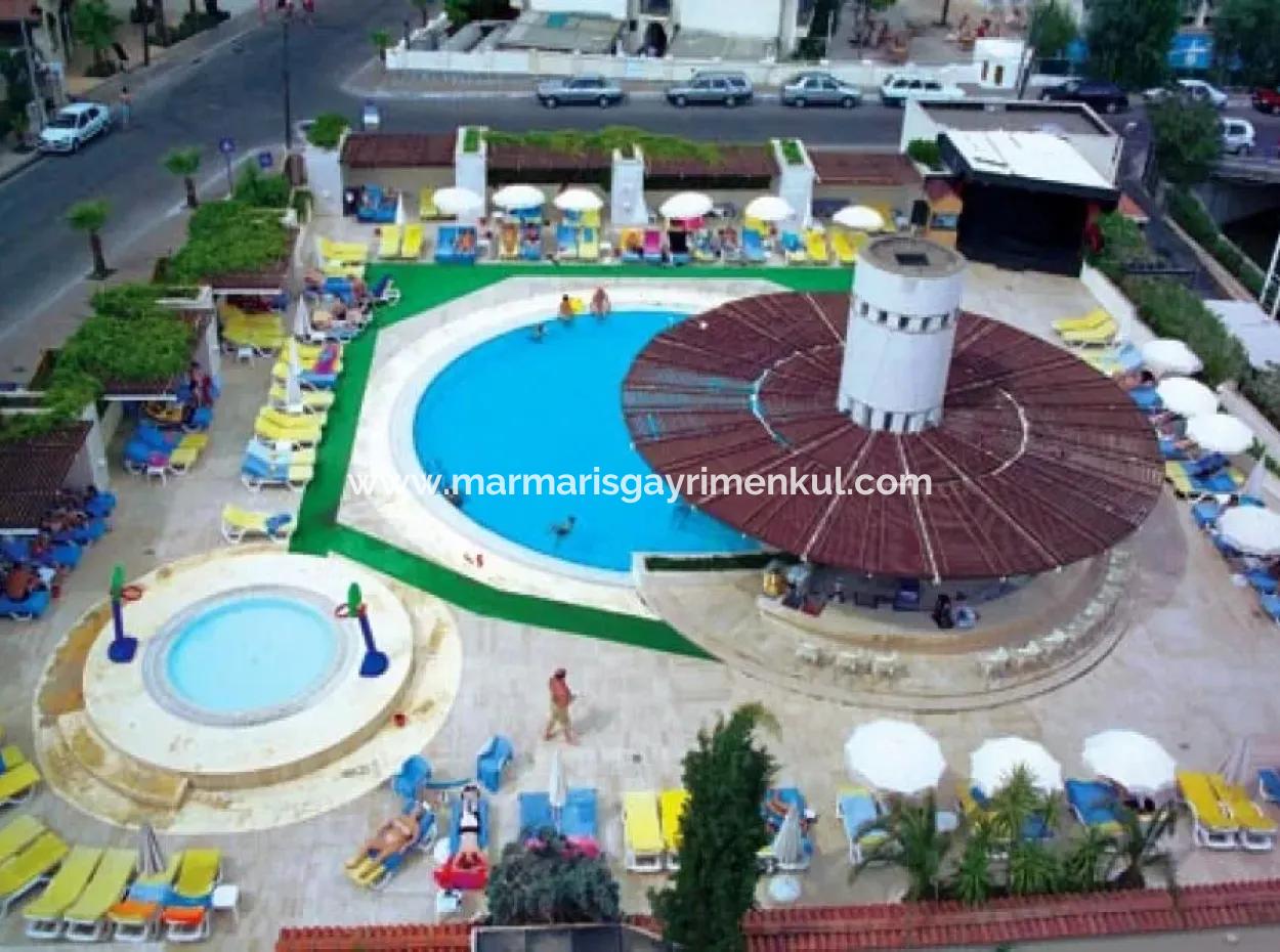 Marmaris Merkezinde Denize Sıfır Satılık 5 Yıldızlı Otel