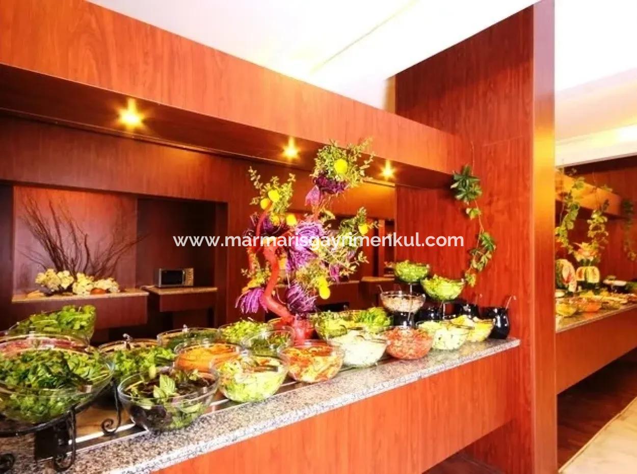 Marmaris Merkezinde Denize Sıfır Satılık 5 Yıldızlı Otel