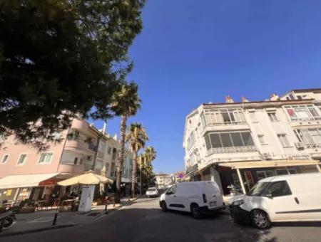 Marmaris Marina Bölgesinde Katma Değeri Yüksek Köşebaşı 45M2 Satılık Mağaza