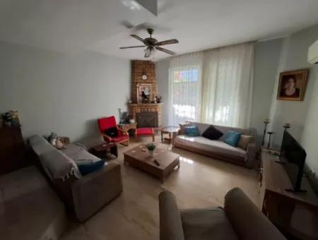 Armutalan Mahallesi Satılık 3÷1 Müstakil Tripleks Ev